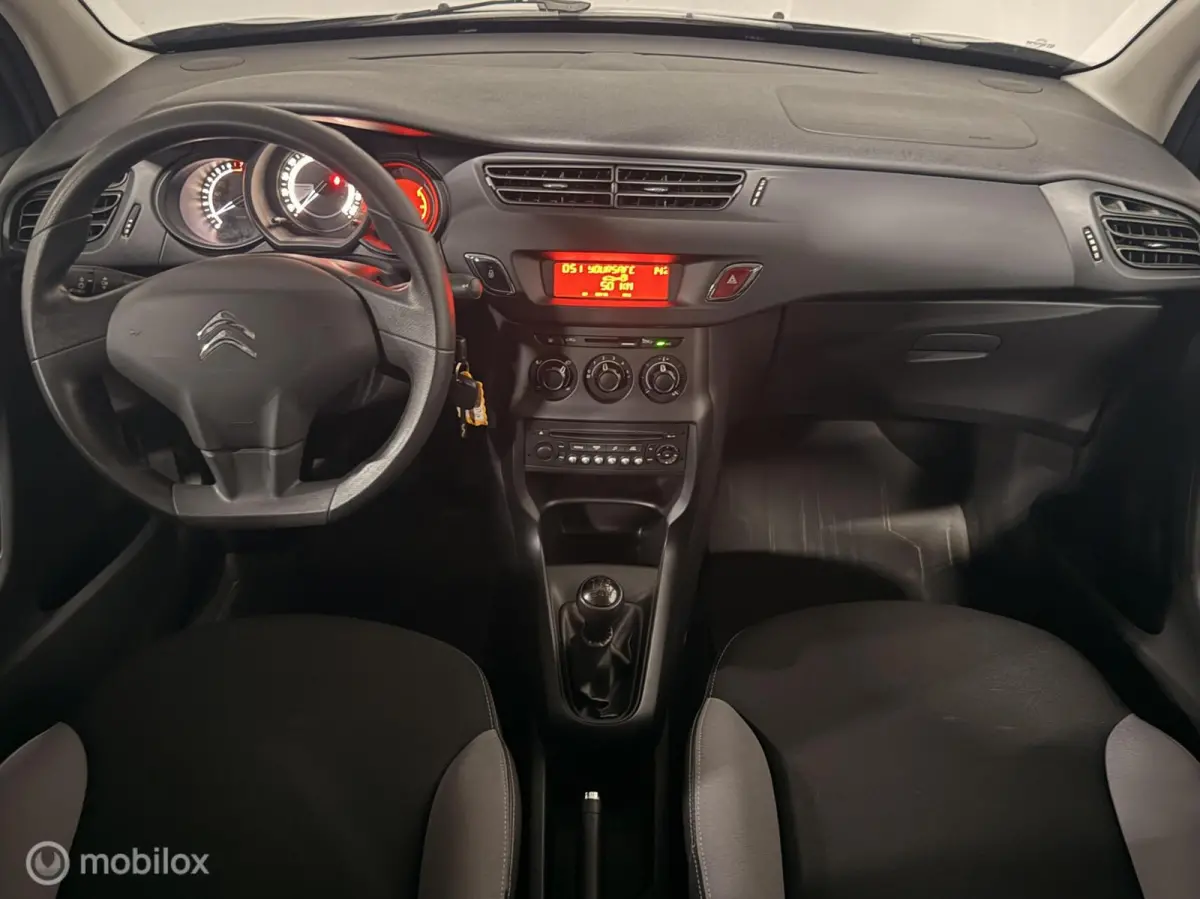 1.0 PureTech Attraction/ Airco/ Lage km’s 56000km