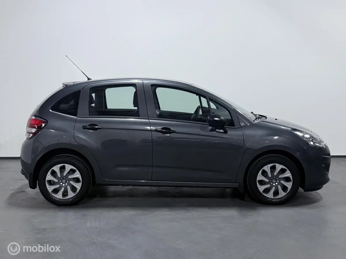 1.0 PureTech Attraction/ Airco/ Lage km’s 56000km
