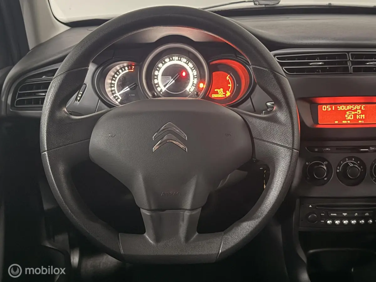 1.0 PureTech Attraction/ Airco/ Lage km’s 56000km