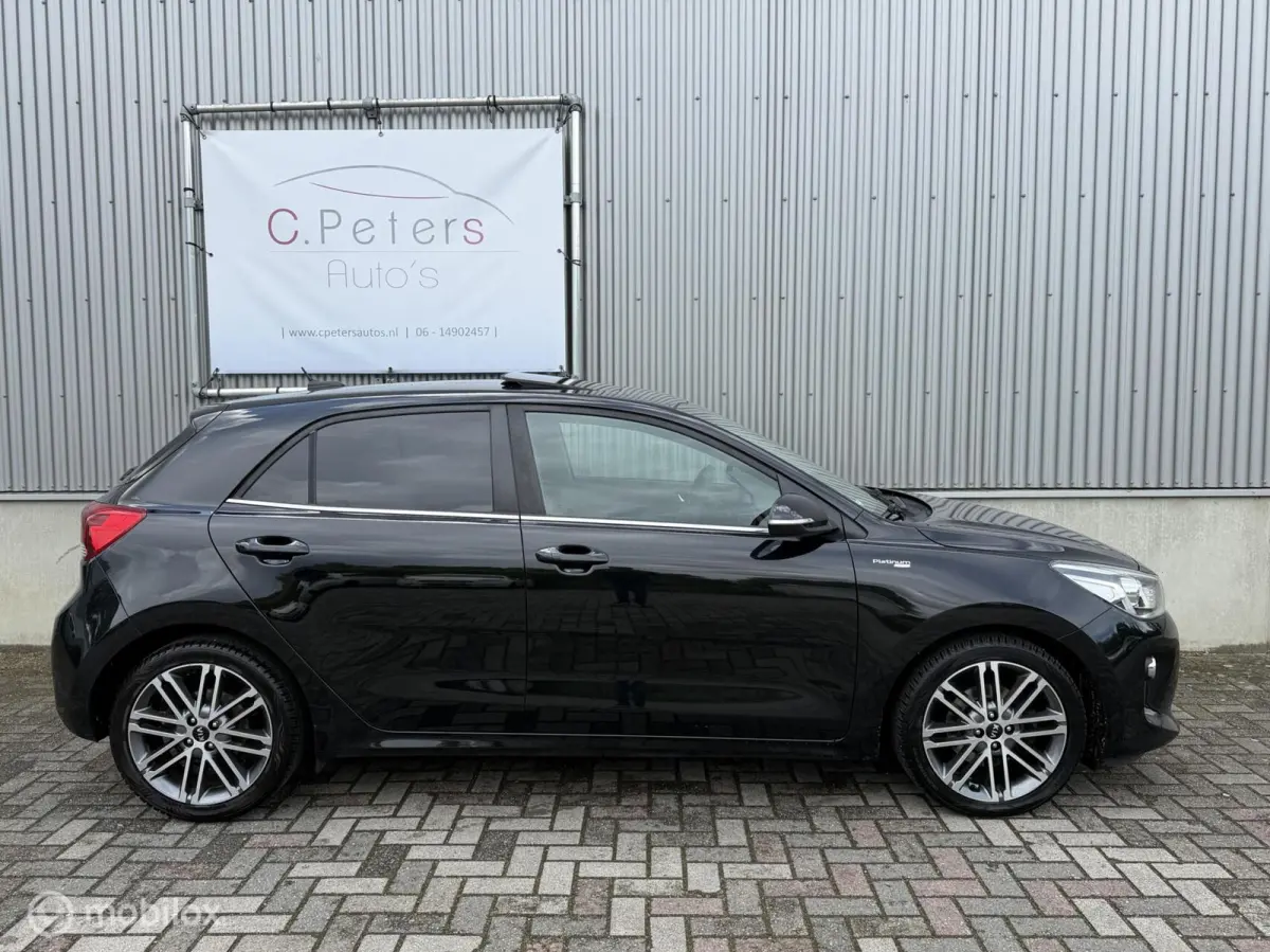 1.0 TGDI 120PK Platinum / Schuifdak / Leer / Carplay / Stoel+Stuurverwarming / Camera / DAB+ / NAP