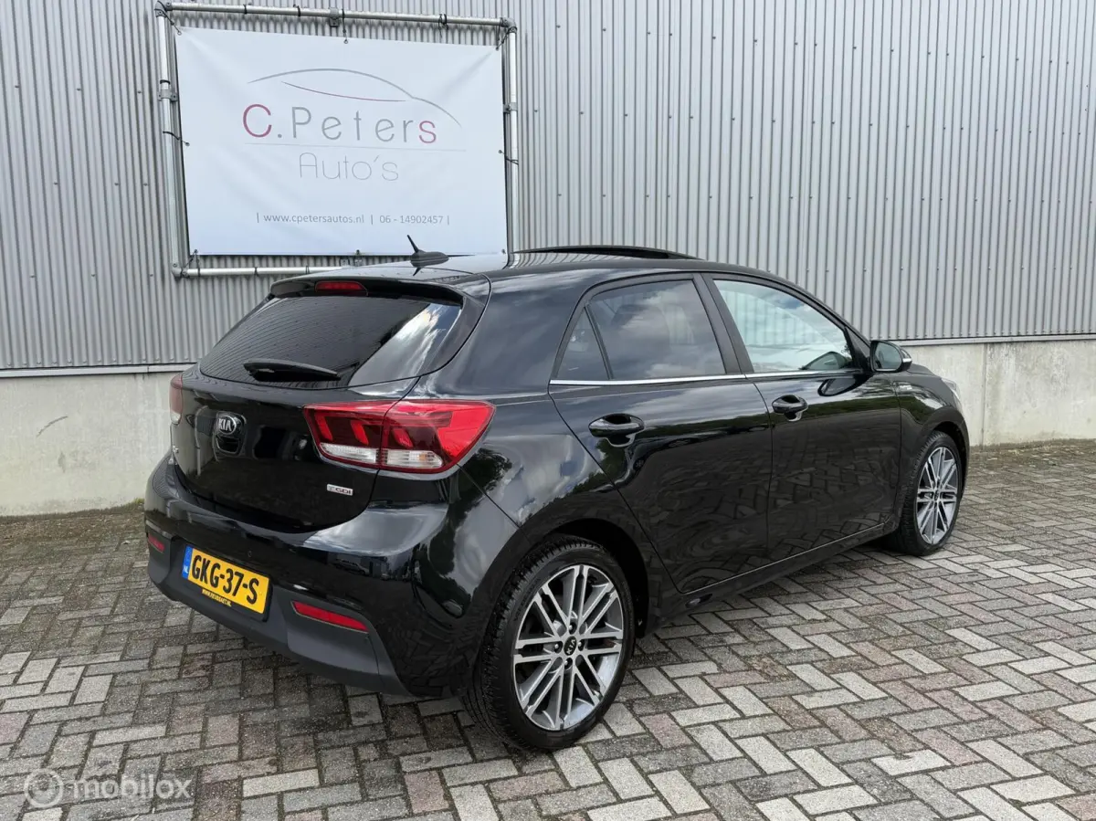 1.0 TGDI 120PK Platinum / Schuifdak / Leer / Carplay / Stoel+Stuurverwarming / Camera / DAB+ / NAP