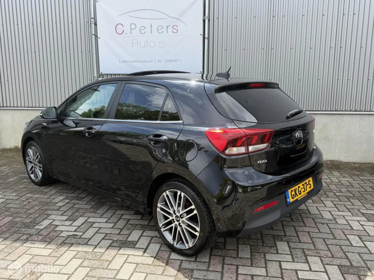 1.0 TGDI 120PK Platinum / Schuifdak / Leer / Carplay / Stoel+Stuurverwarming / Camera / DAB+ / NAP