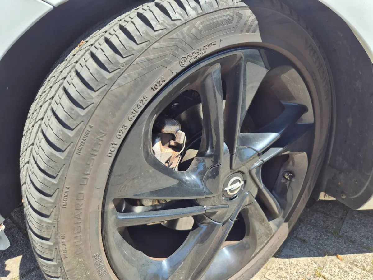 1.4 16V Cosmo Sport Pakket Navi Stuurverwarming Line Assist Cruise Control NAP 1.4-16V Cosmo
