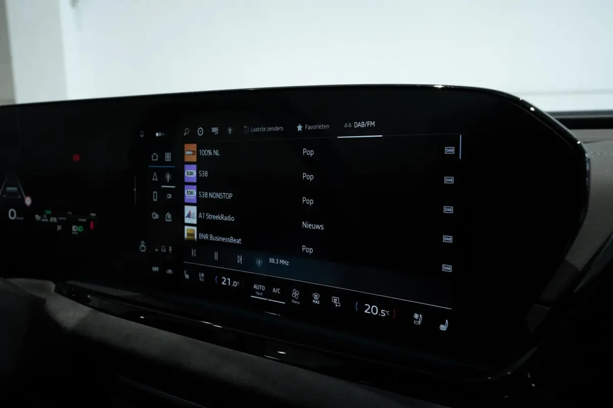 Avant 2.0 Quattro S edition Competition / 5 jaar Garantie / Audi Exclusive Nardo Grey / Trekhaak / Pano / S Interieur