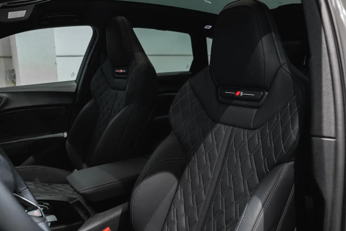 Avant 2.0 Quattro S edition Competition / 5 jaar Garantie / Audi Exclusive Nardo Grey / Trekhaak / Pano / S Interieur