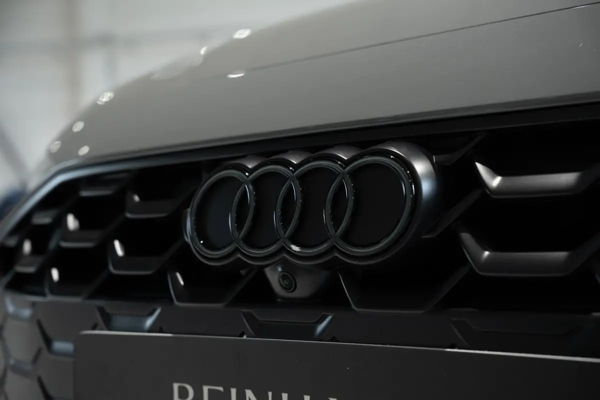 Avant 2.0 Quattro S edition Competition / 5 jaar Garantie / Audi Exclusive Nardo Grey / Trekhaak / Pano / S Interieur