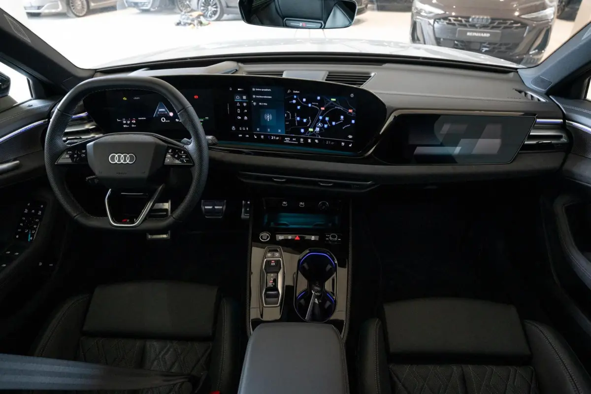 Avant 2.0 Quattro S edition Competition / 5 jaar Garantie / Audi Exclusive Nardo Grey / Trekhaak / Pano / S Interieur