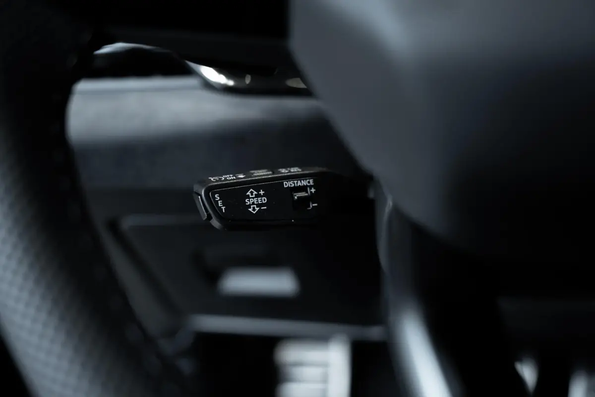 Avant 2.0 Quattro S edition Competition / 5 jaar Garantie / Audi Exclusive Nardo Grey / Trekhaak / Pano / S Interieur