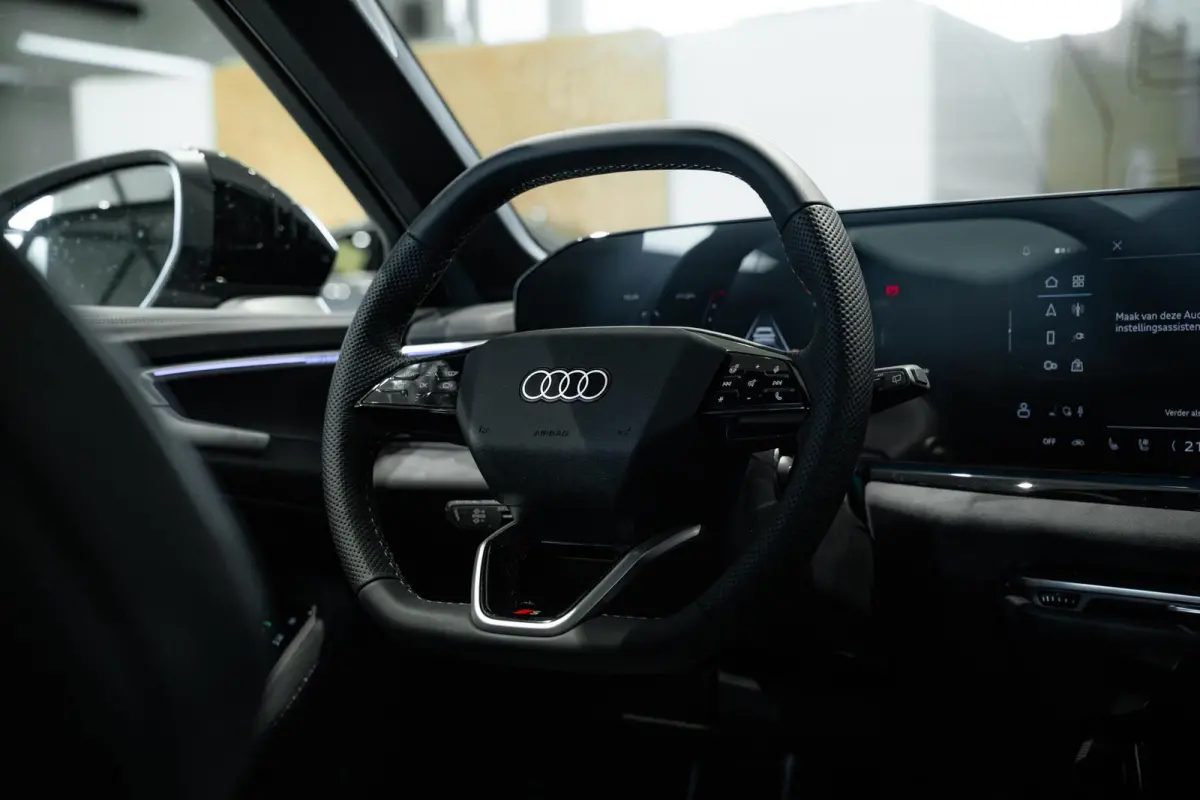 Avant 2.0 Quattro S edition Competition / 5 jaar Garantie / Audi Exclusive Nardo Grey / Trekhaak / Pano / S Interieur