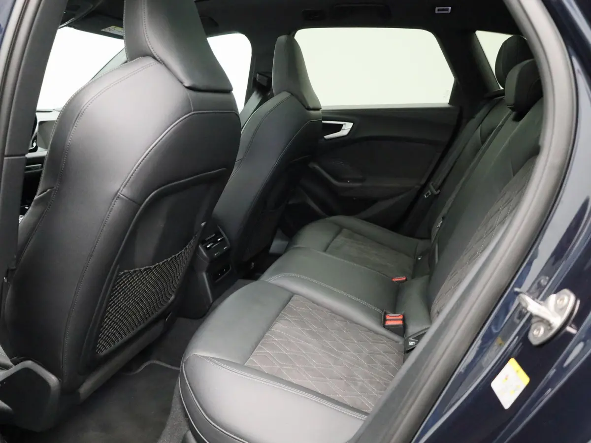 Avant 2.0 quattro S edition Competition 367 PK | S-line | Automaat | 360 Camera | Panorama glasdak | Adaptive Cruise Control | Stoelverwarming | Virtual Cockpit | LED Matrix | Lichtmetalen v