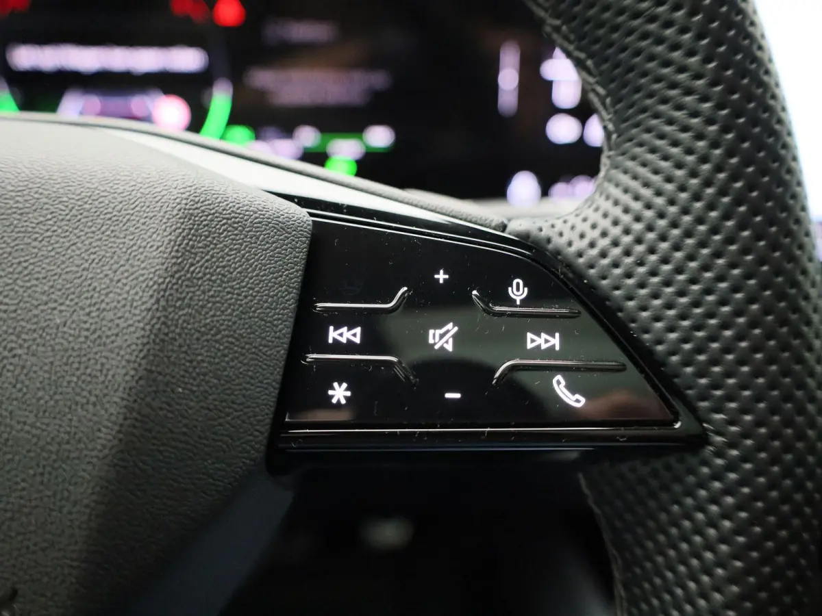 Avant 2.0 quattro S edition Competition 367 PK | S-line | Automaat | 360 Camera | Panorama glasdak | Adaptive Cruise Control | Stoelverwarming | Virtual Cockpit | LED Matrix | Lichtmetalen v