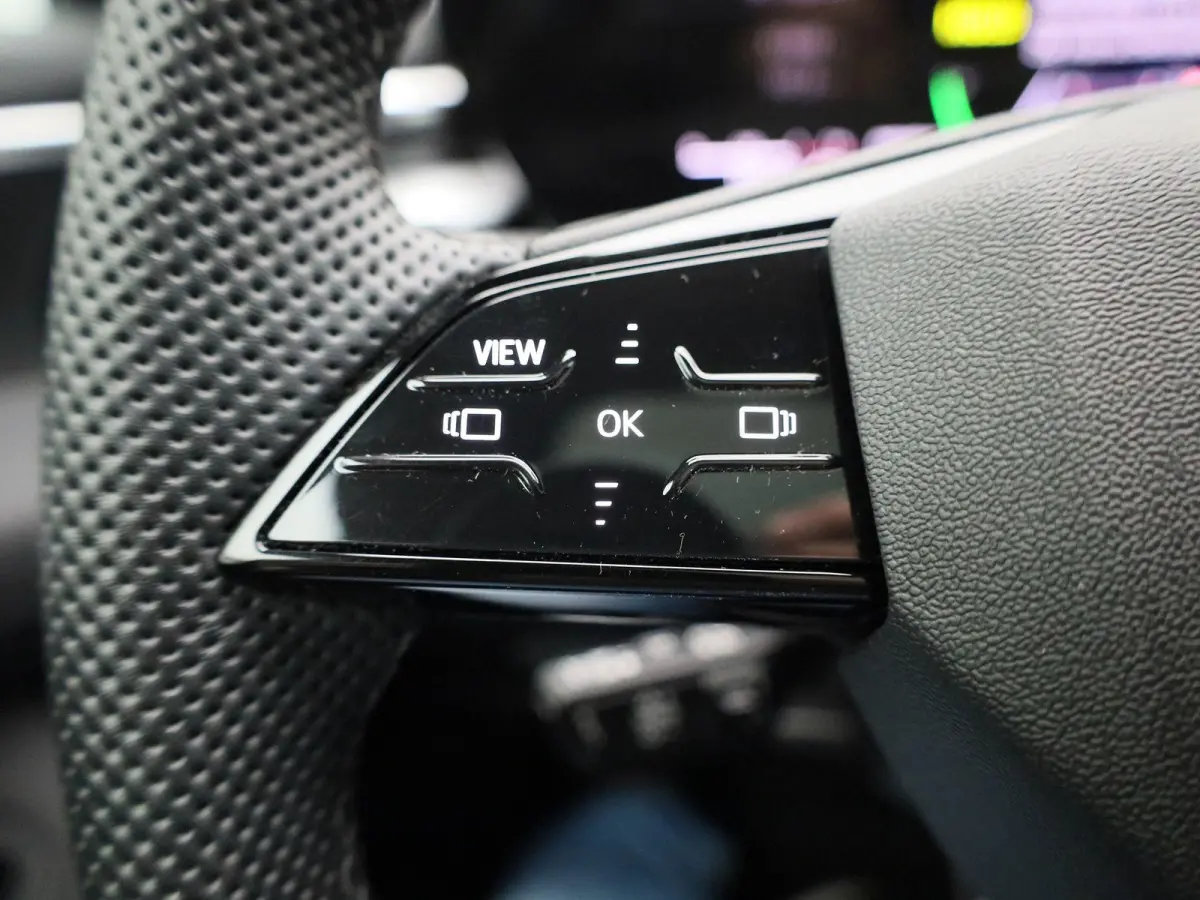 Avant 2.0 quattro S edition Competition 367 PK | S-line | Automaat | 360 Camera | Panorama glasdak | Adaptive Cruise Control | Stoelverwarming | Virtual Cockpit | LED Matrix | Lichtmetalen v
