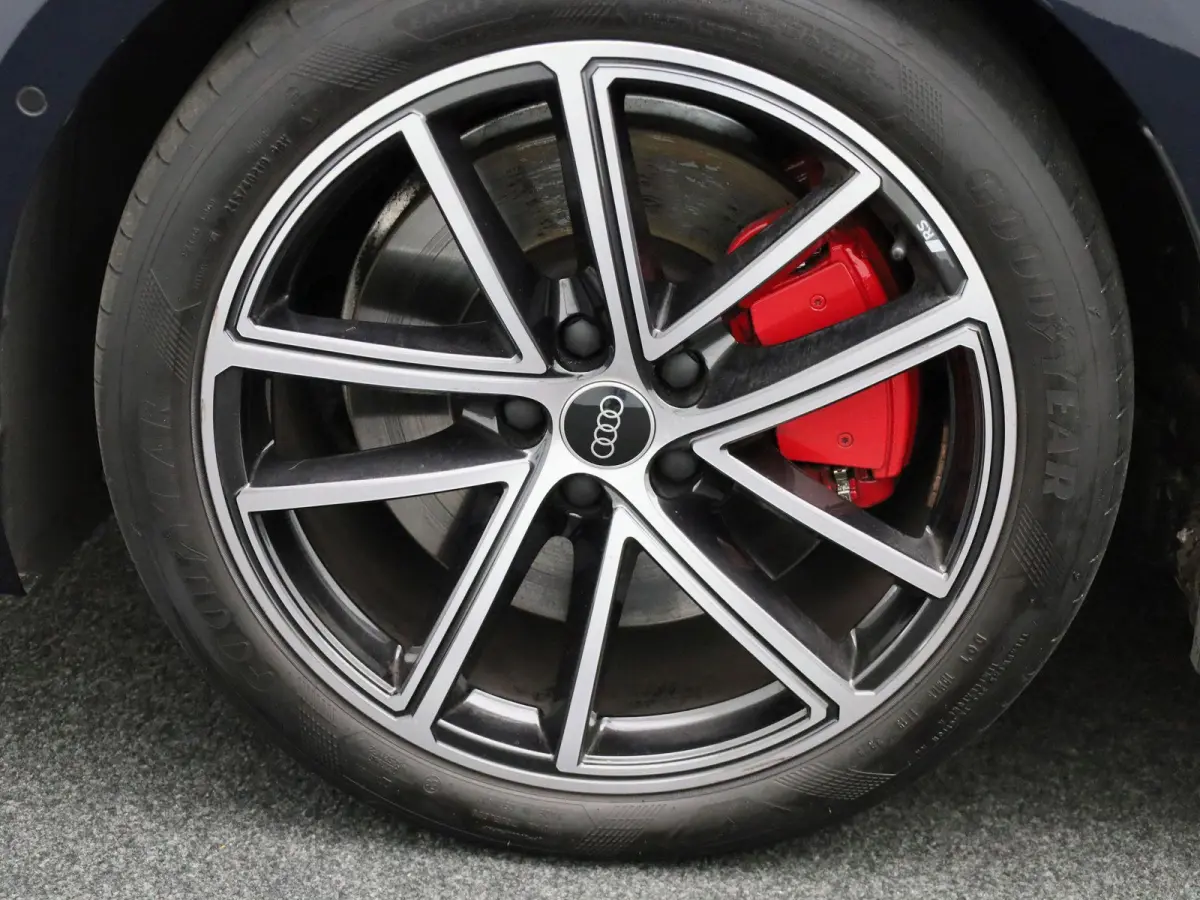 Avant 2.0 quattro S edition Competition 367 PK | S-line | Automaat | 360 Camera | Panorama glasdak | Adaptive Cruise Control | Stoelverwarming | Virtual Cockpit | LED Matrix | Lichtmetalen v