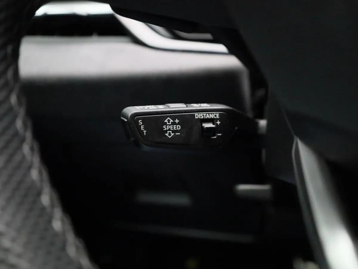 Avant 2.0 quattro S edition Competition 367 PK | S-line | Automaat | 360 Camera | Panorama glasdak | Adaptive Cruise Control | Stoelverwarming | Virtual Cockpit | LED Matrix | Lichtmetalen v