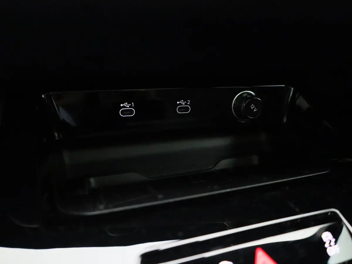 Avant 2.0 quattro S edition Competition 367 PK | S-line | Automaat | 360 Camera | Panorama glasdak | Adaptive Cruise Control | Stoelverwarming | Virtual Cockpit | LED Matrix | Lichtmetalen v