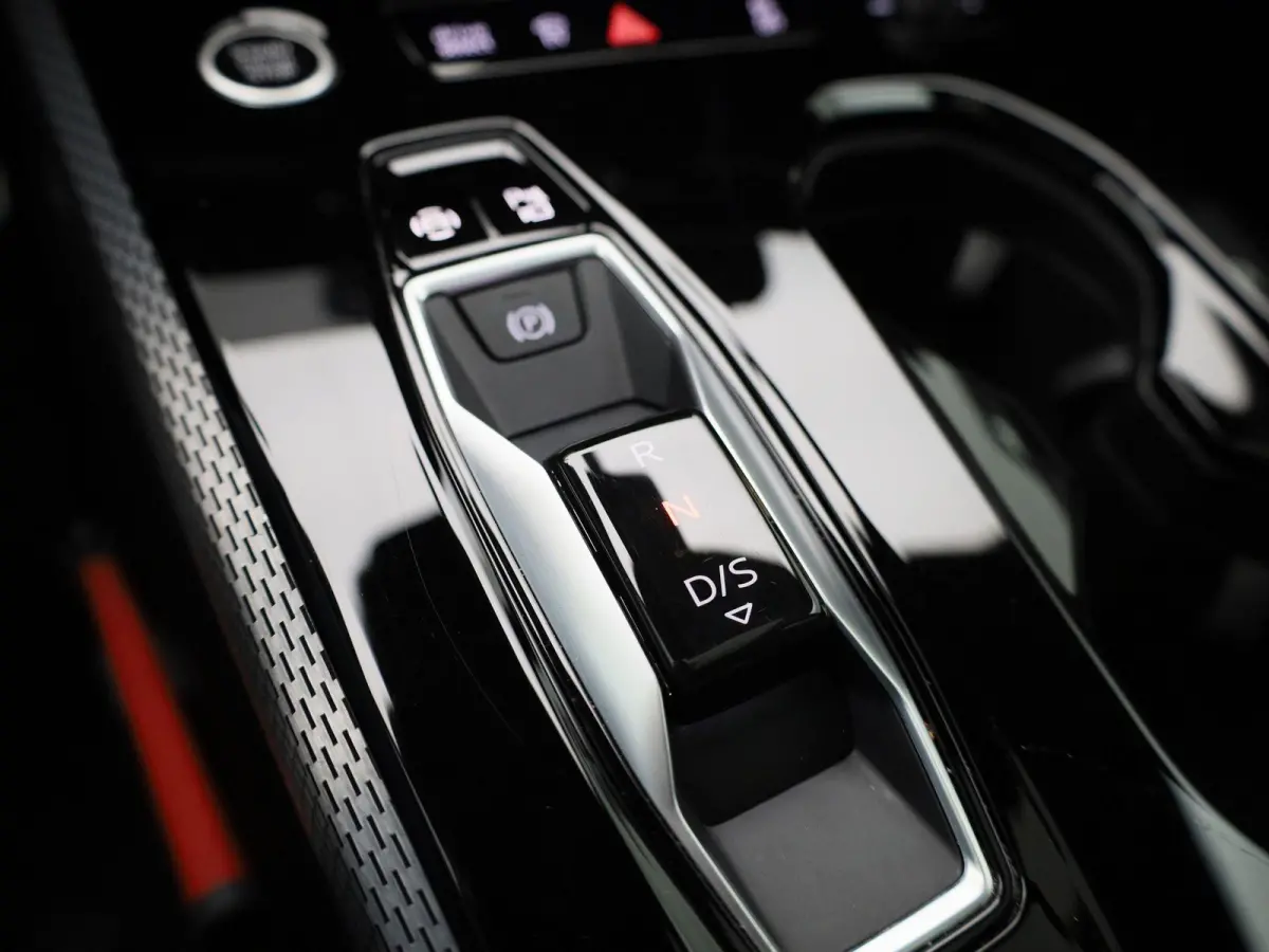 Avant 2.0 quattro S edition Competition 367 PK | S-line | Automaat | 360 Camera | Panorama glasdak | Adaptive Cruise Control | Stoelverwarming | Virtual Cockpit | LED Matrix | Lichtmetalen v
