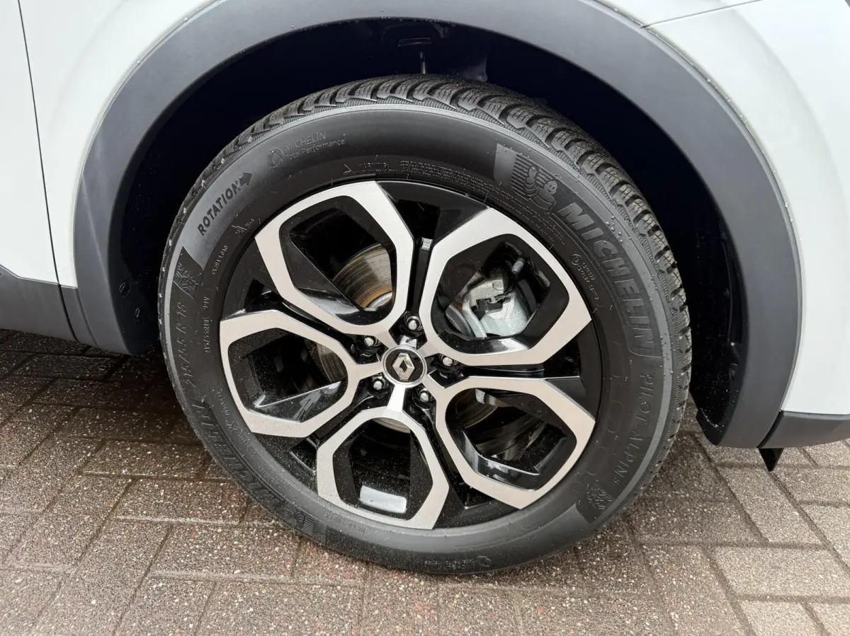 1.6 E-Tech Hybrid 145 Intens *ALL-IN PRIJS*