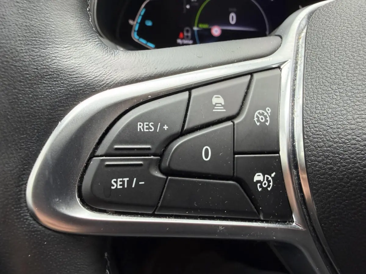 1.6 E-Tech Hybrid 145 Intens *ALL-IN PRIJS*