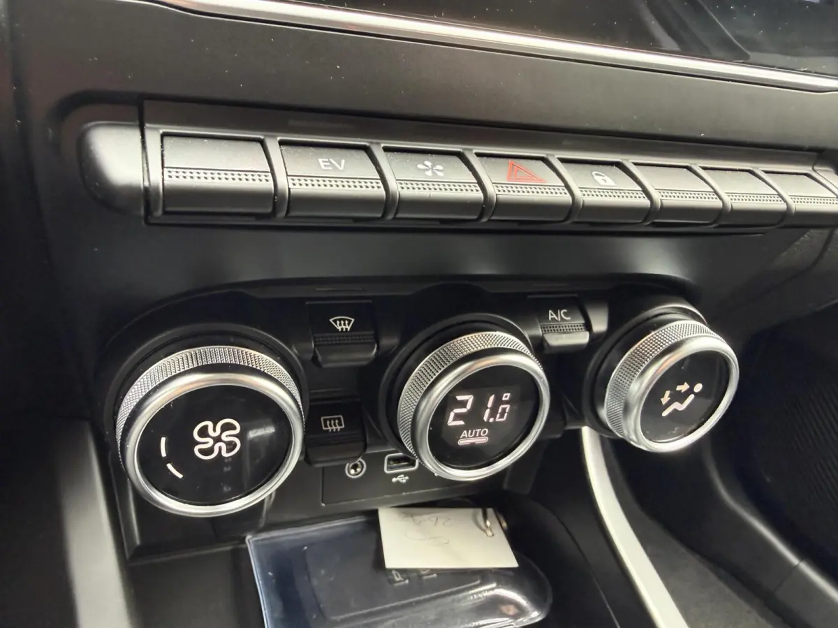 1.6 E-Tech Hybrid 145 Intens *ALL-IN PRIJS*