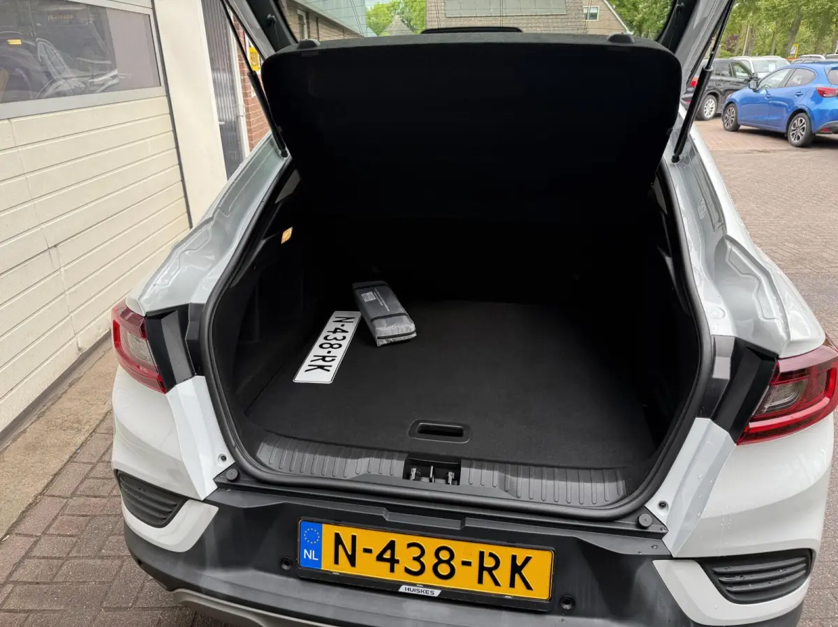 1.6 E-Tech Hybrid 145 Intens *ALL-IN PRIJS*