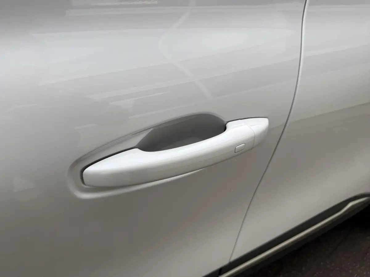1.6 E-Tech Hybrid 145 Intens *ALL-IN PRIJS*