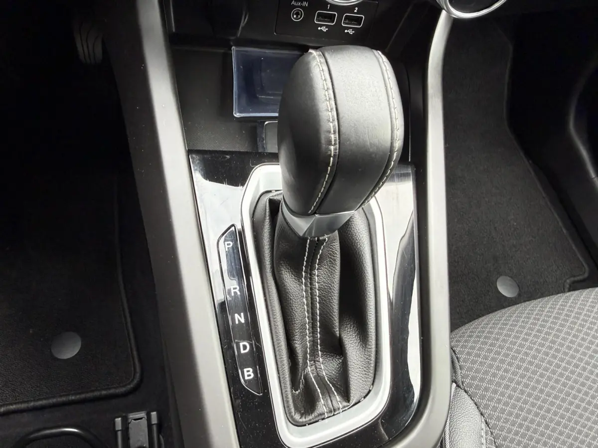 1.6 E-Tech Hybrid 145 Intens *ALL-IN PRIJS*