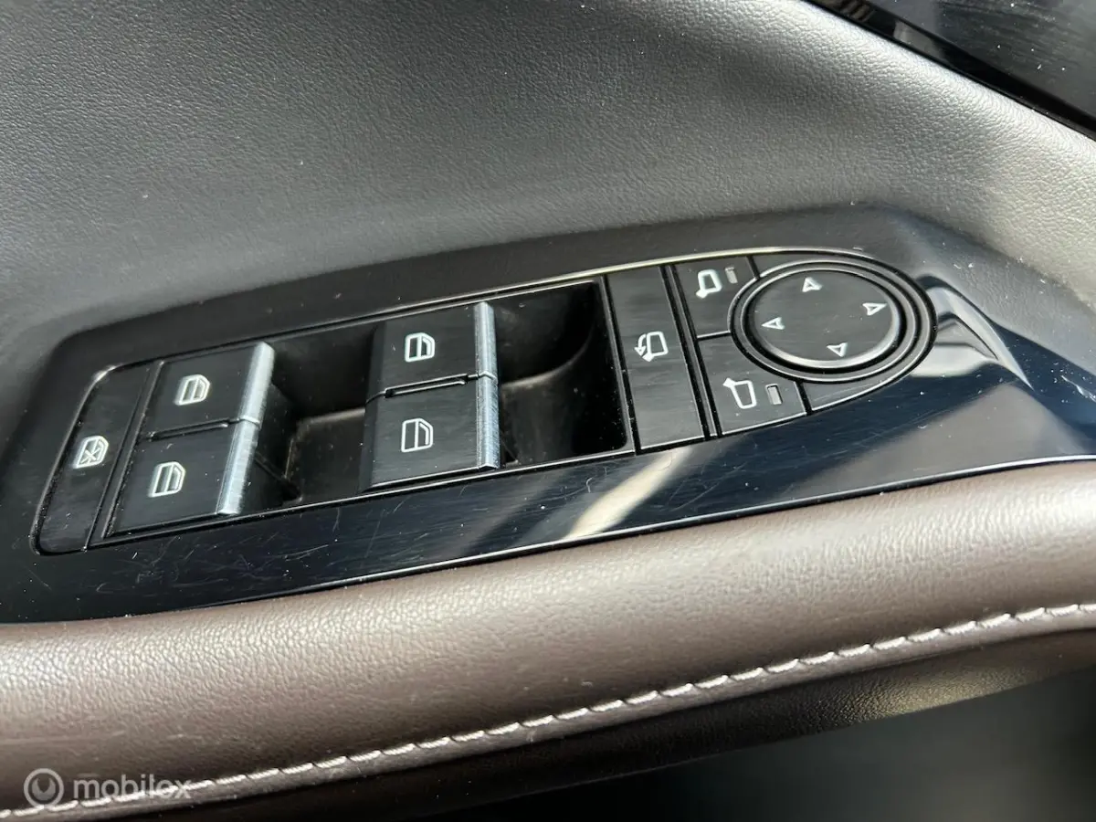 2.0 e-SkyActiv-X M Hybrid Luxury Leer Navi