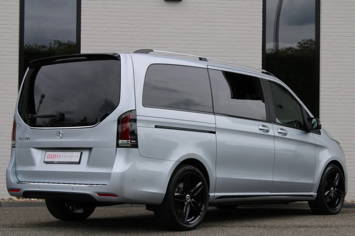 300 L2 / AMG / Luchtvering / 7-Persoons / Black Edition / Vol Opties / NIEUWSTAAT