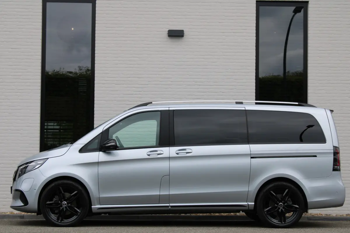 300 L2 / AMG / Luchtvering / 7-Persoons / Black Edition / Vol Opties / NIEUWSTAAT
