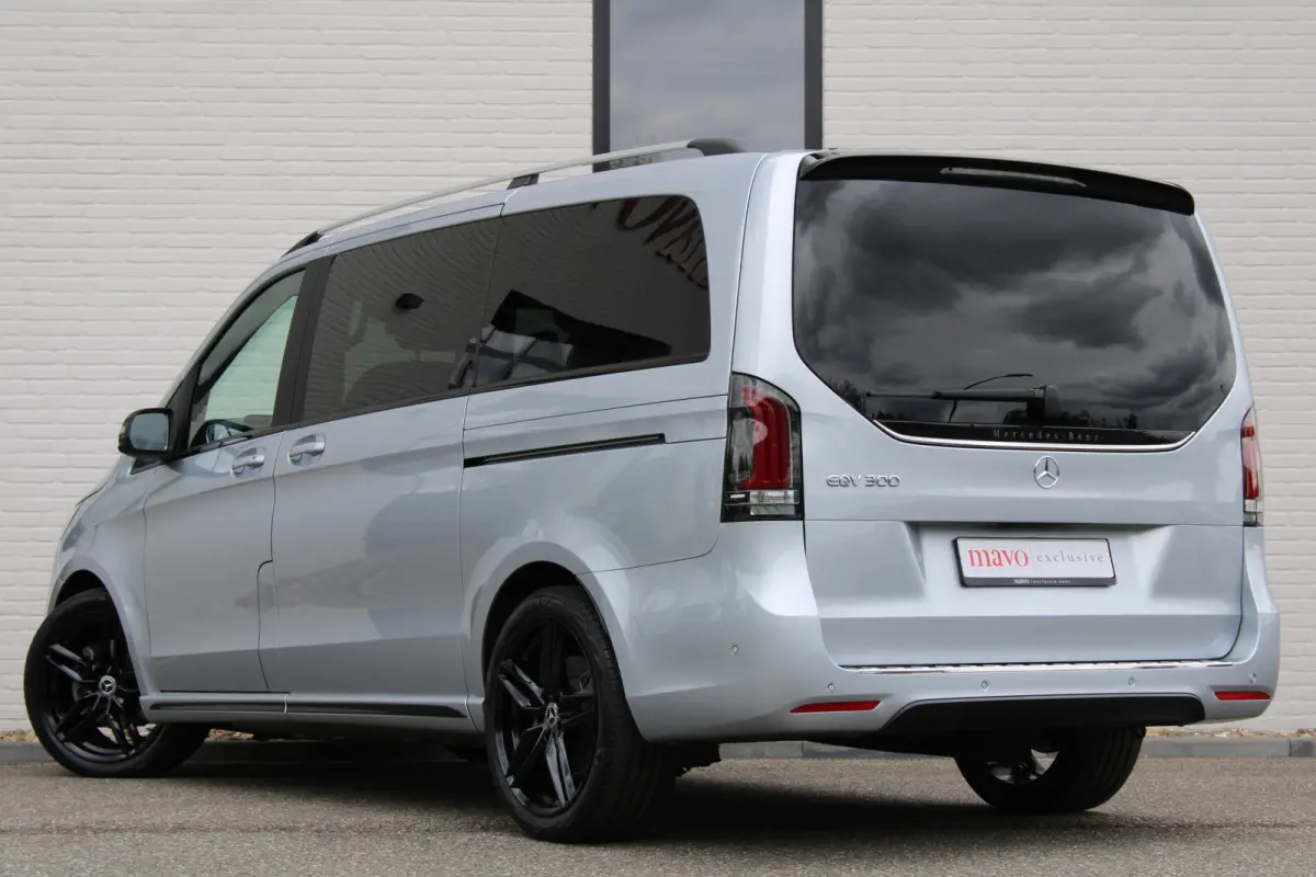 300 L2 / AMG / Luchtvering / 7-Persoons / Black Edition / Vol Opties / NIEUWSTAAT