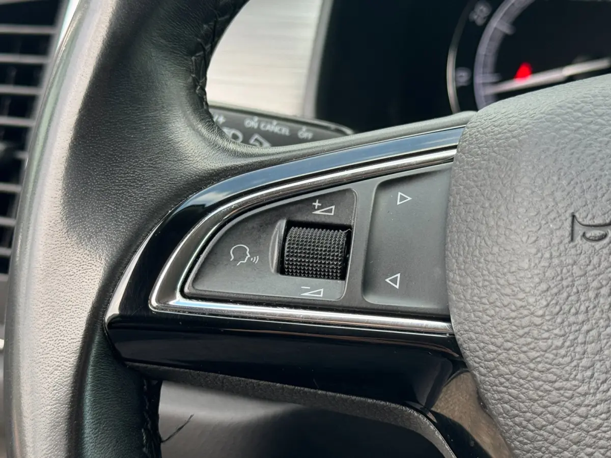 1.5 TSI Ambition TREKHAAK / CARPLAY / CRUISE / PDC / ECC / ELEKTR KLEP / LMV