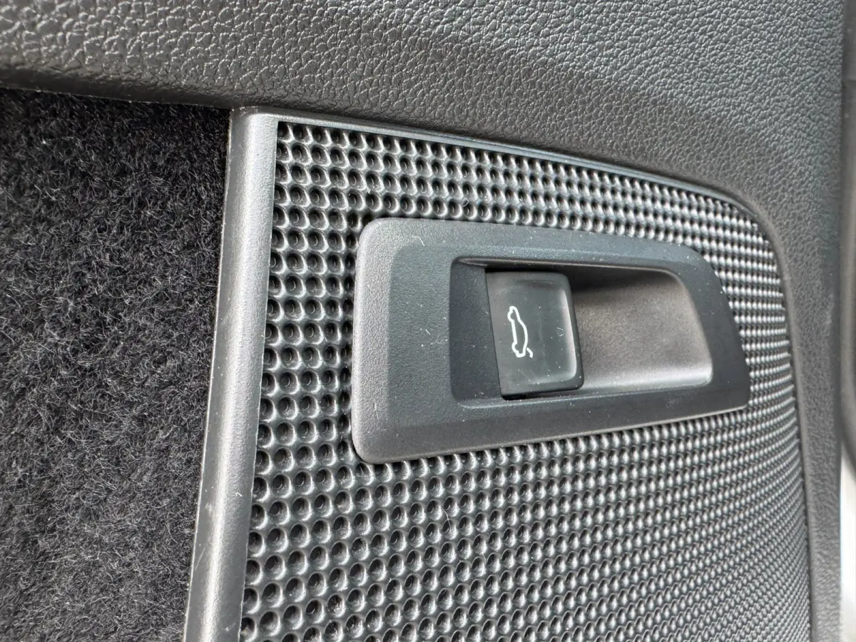 1.5 TSI Ambition TREKHAAK / CARPLAY / CRUISE / PDC / ECC / ELEKTR KLEP / LMV