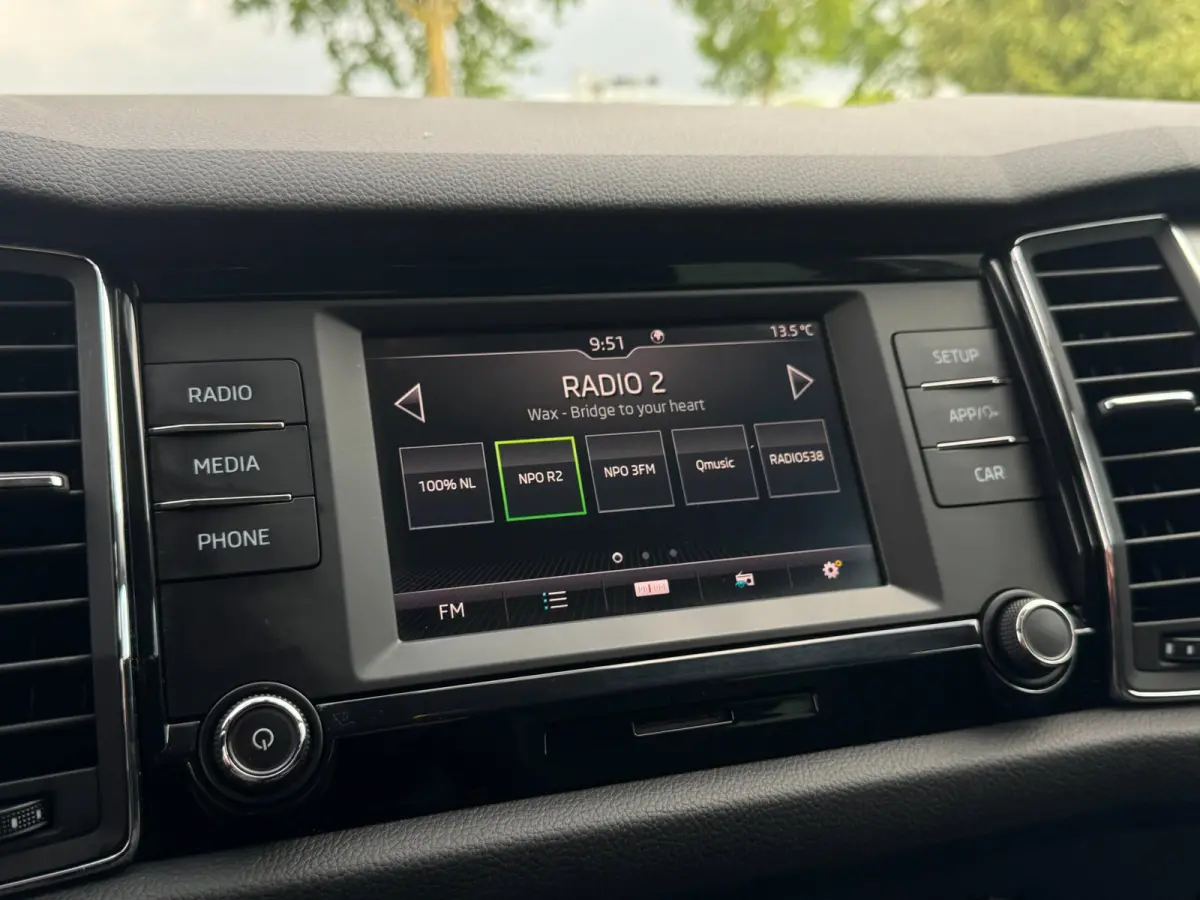 1.5 TSI Ambition TREKHAAK / CARPLAY / CRUISE / PDC / ECC / ELEKTR KLEP / LMV