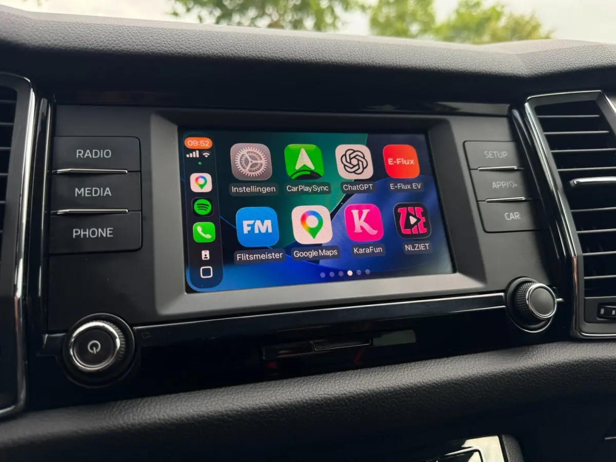 1.5 TSI Ambition TREKHAAK / CARPLAY / CRUISE / PDC / ECC / ELEKTR KLEP / LMV