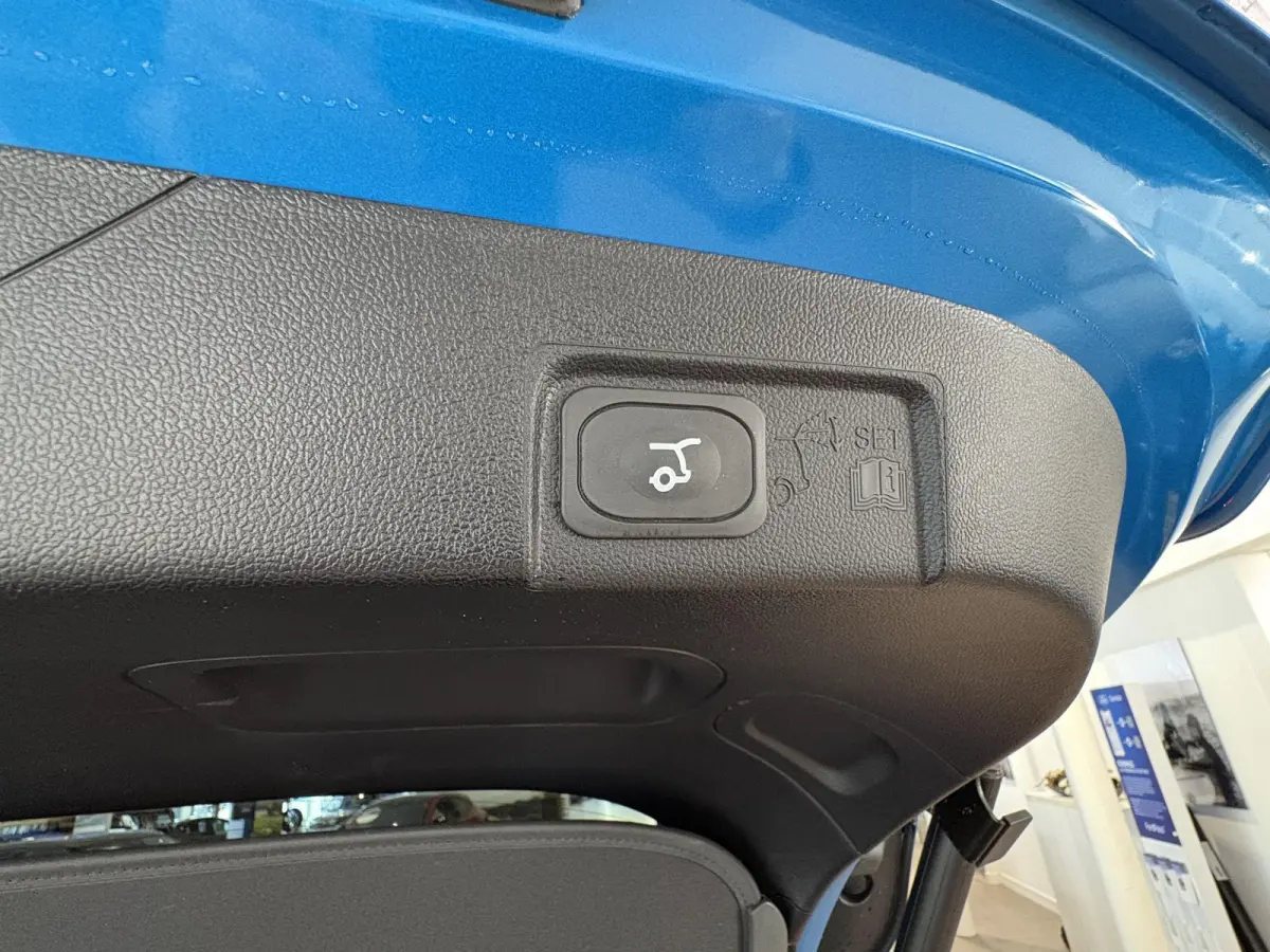 1.0 EcoBoost ST-Line X | ALL WEATHER BANDEN | CAMERA | CARPLAY | CRUISE CONTROL | NAVI | B&O AUDIO