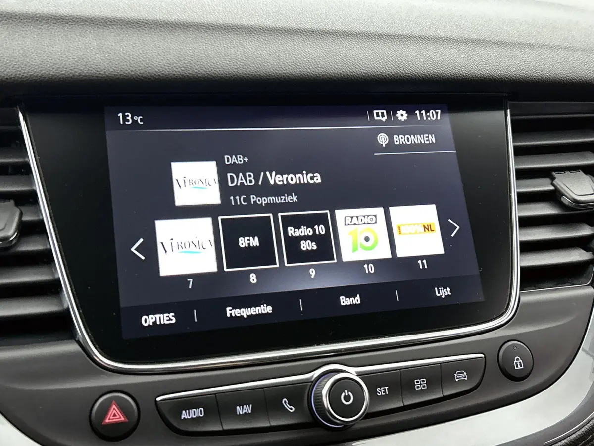 Elegance 1.2 130pk Automaat | Trekhaak | Navigatie | Climate Control | Cruise Control | Camera | 17"LMV | Dodehoekdetectie | LED | Apple Carplay/Android Auto |