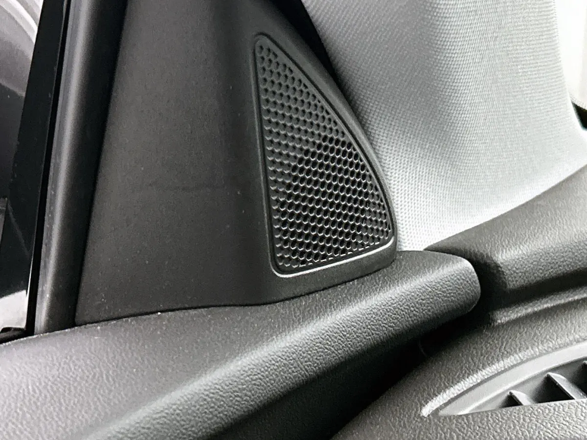 Elegance 1.2 130pk Automaat | Trekhaak | Navigatie | Climate Control | Cruise Control | Camera | 17"LMV | Dodehoekdetectie | LED | Apple Carplay/Android Auto |