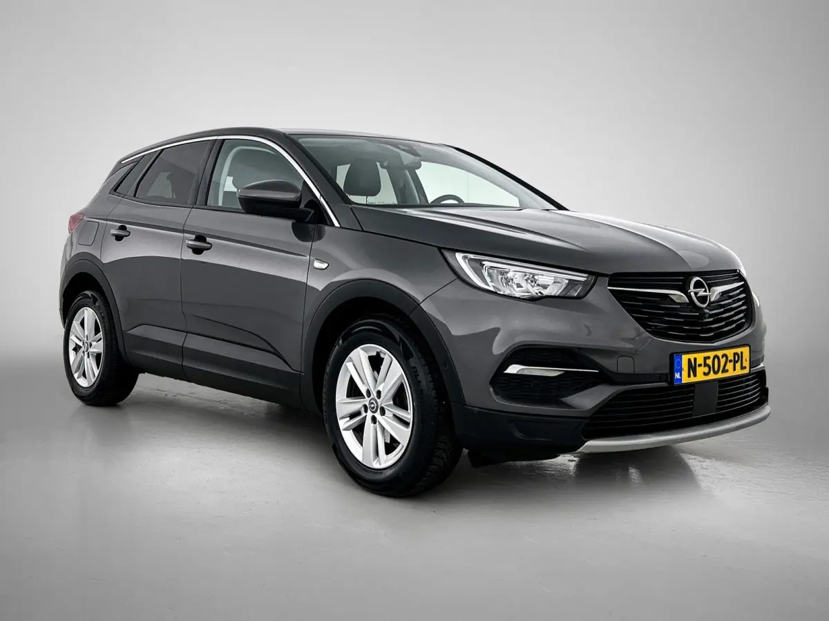 Elegance 1.2 130pk Automaat | Trekhaak | Navigatie | Climate Control | Cruise Control | Camera | 17"LMV | Dodehoekdetectie | LED | Apple Carplay/Android Auto |
