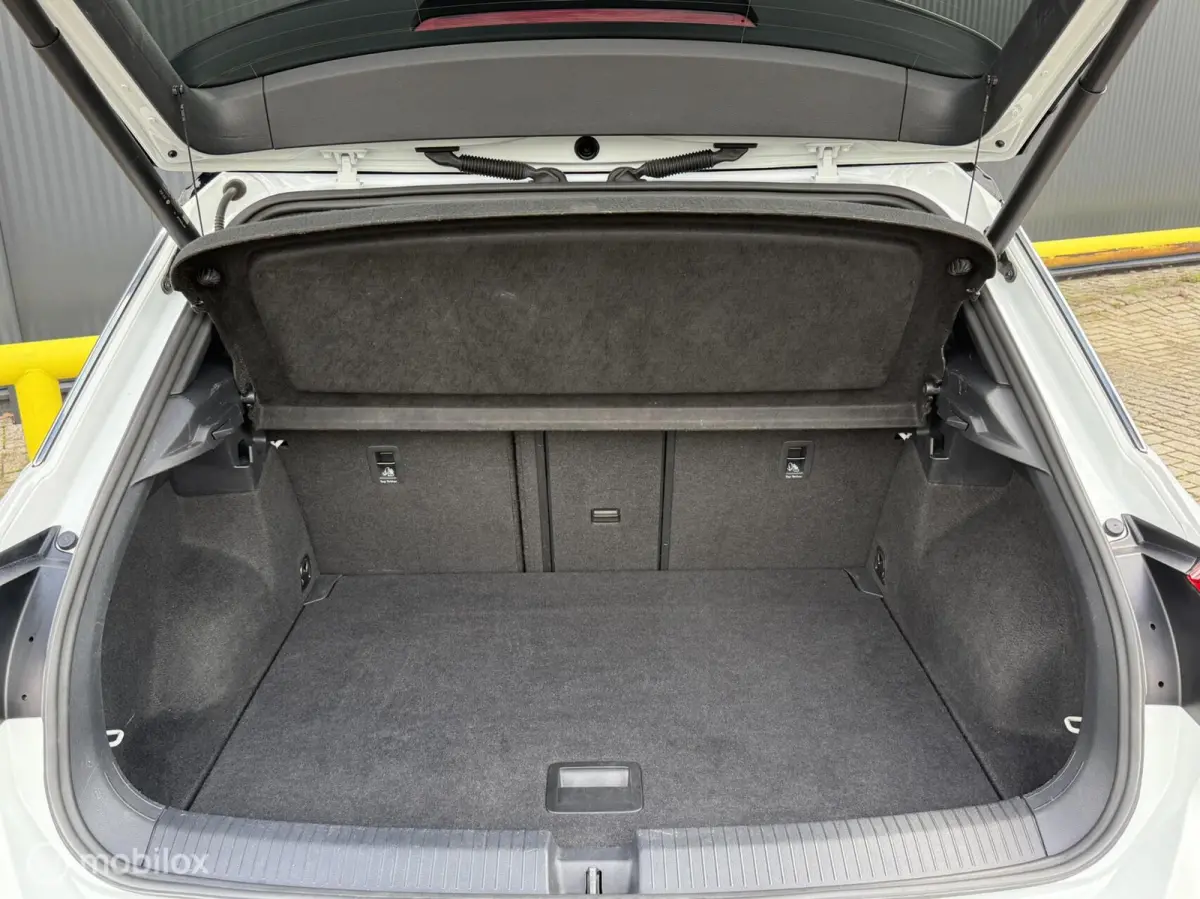 1.5 TSI R-Line Facelift | Black-style