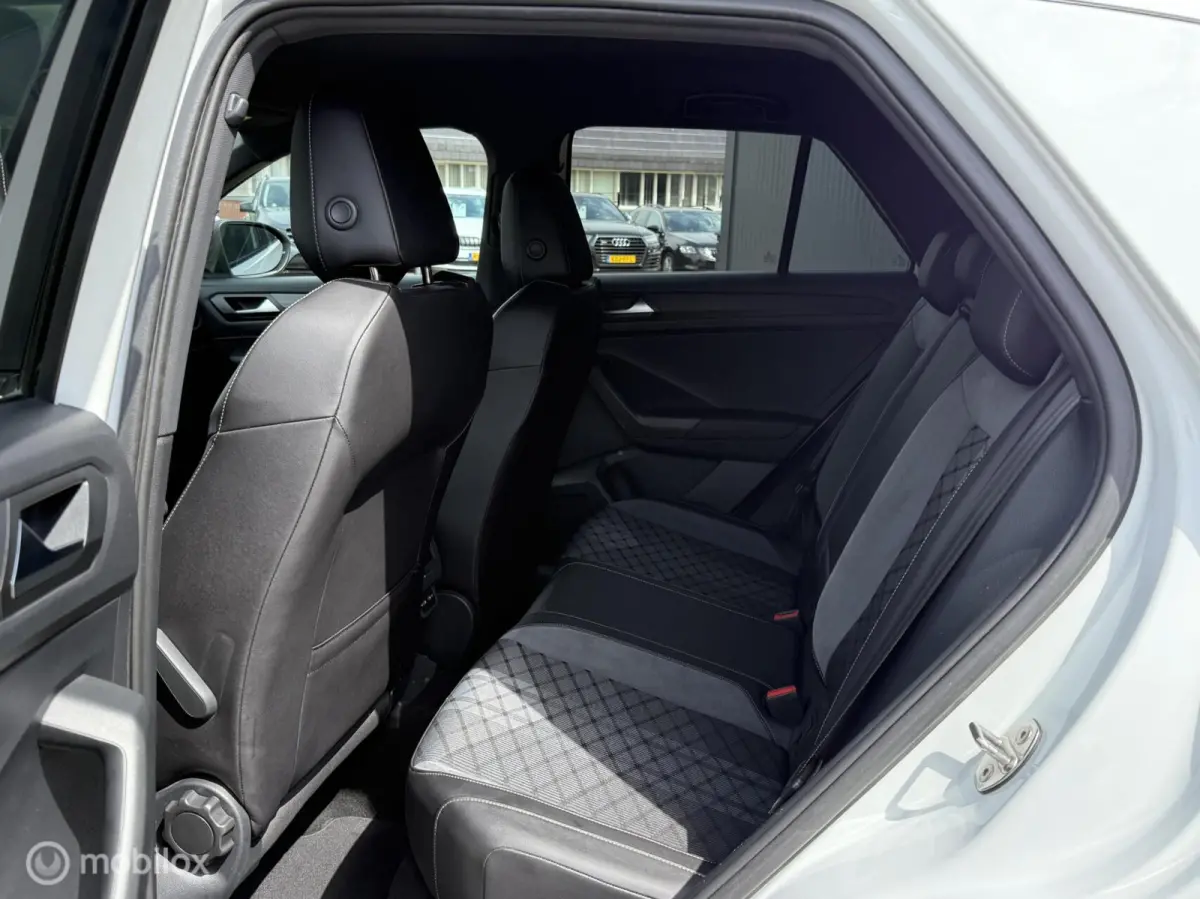 1.5 TSI R-Line Facelift | Black-style