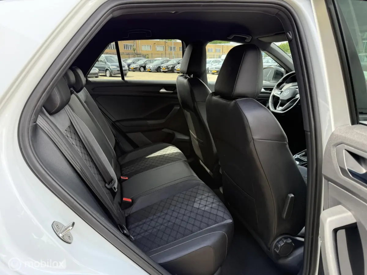 1.5 TSI R-Line Facelift | Black-style