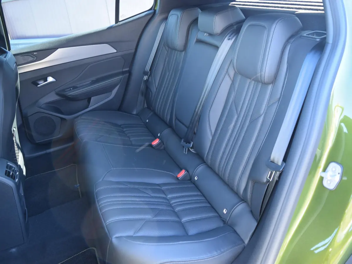 GT Exclusive 58 kWh | PANORAMADAK | ELEKTRISCHE ACHTERKLEP | AGR STOEL | 19" L.M.V. | NIEUWE TYPE!