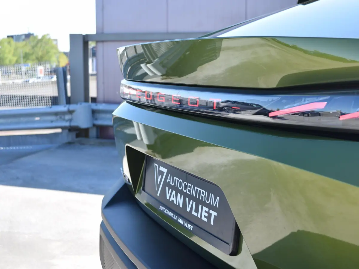 GT Exclusive 58 kWh | PANORAMADAK | ELEKTRISCHE ACHTERKLEP | AGR STOEL | 19" L.M.V. | NIEUWE TYPE!