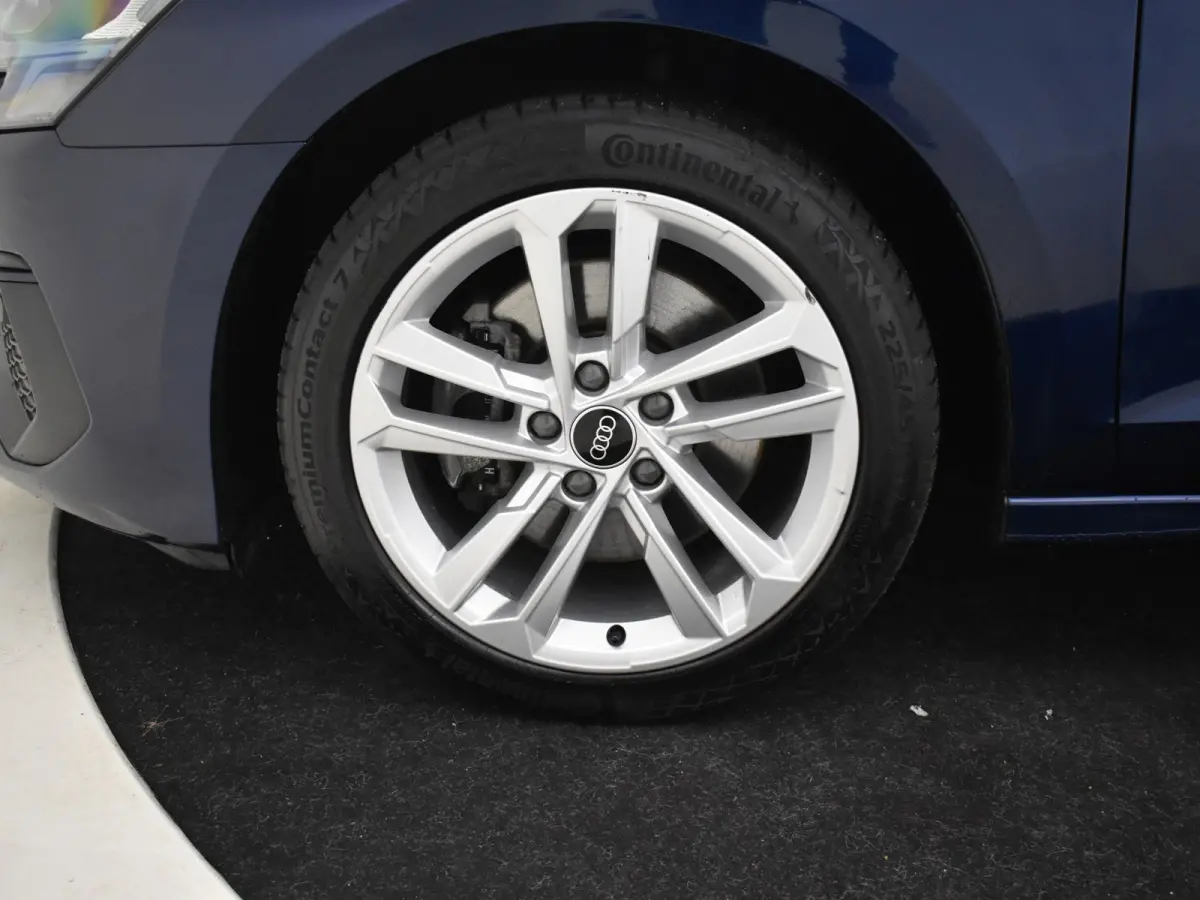 35 TFSI edition one 150PK DSG/AUTO | Elektr. Stoel l Camera | Cruise control adaptief | Keyless |  Stoelverwarming | Navigatie | Apple carplay android auto | Climate control | DAB | 17"LMV