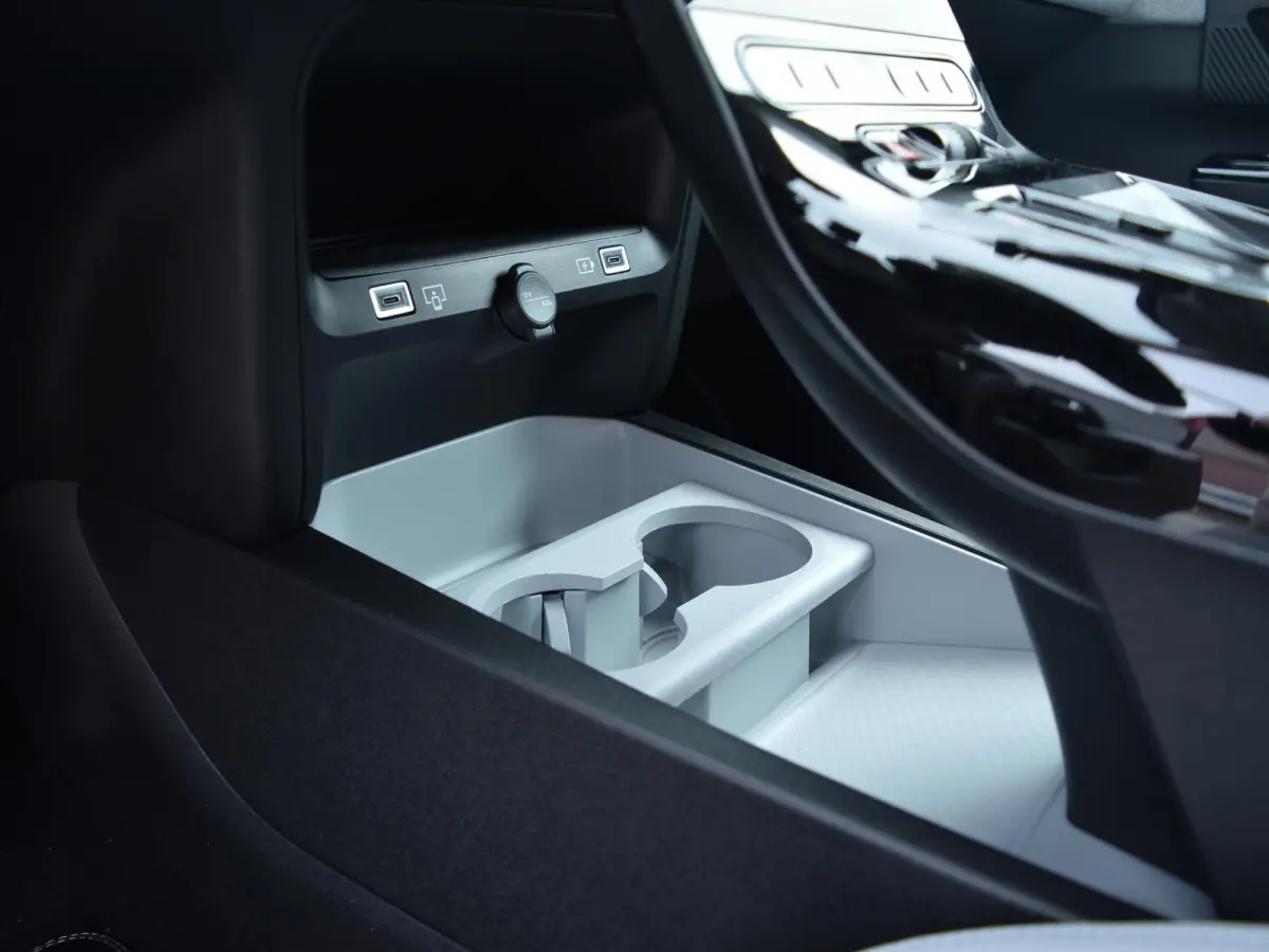 1.2 Hybrid 145 Max | AFNEEMBARE TREKHAAK | AMBIANCE HYPE GREY | PACK WINTER & GRIP CONTROL | NIEUWE AUTO