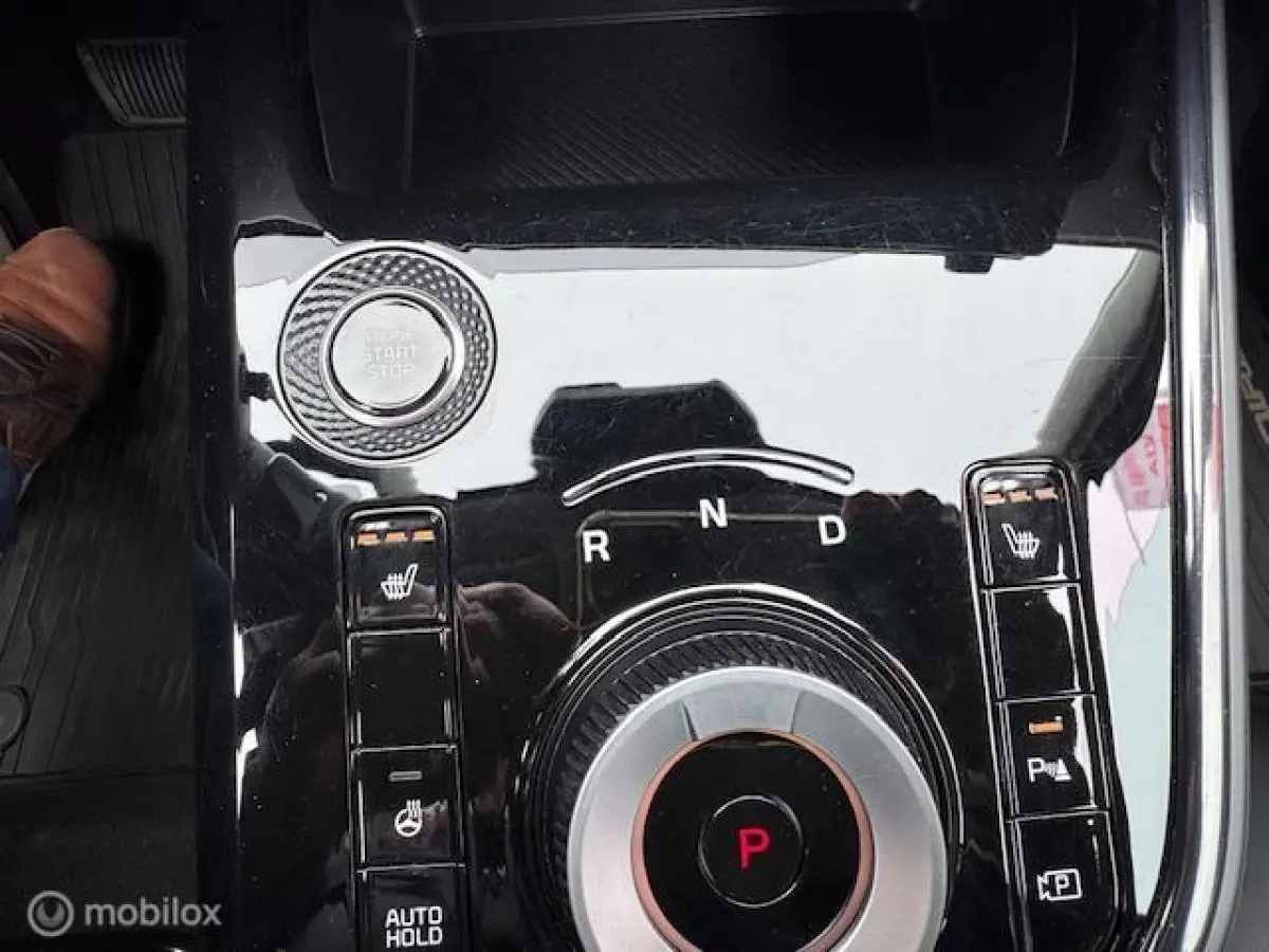 1.6 GDi PHEV DynamicLine Edition / Plug-inn Hybride / volledig elektrisch rijden 65 km hierna Hybride aandrijving , Navi / Camera achter / Parkeerhulp rondom / Stoel & stuur verwarming / Key