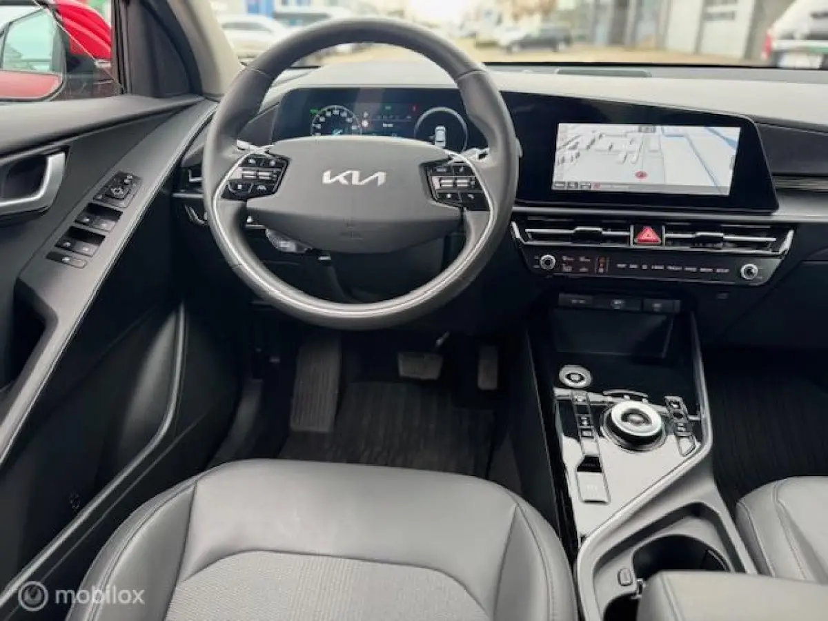 1.6 GDi PHEV DynamicLine Edition / Plug-inn Hybride / volledig elektrisch rijden 65 km hierna Hybride aandrijving , Navi / Camera achter / Parkeerhulp rondom / Stoel & stuur verwarming / Key