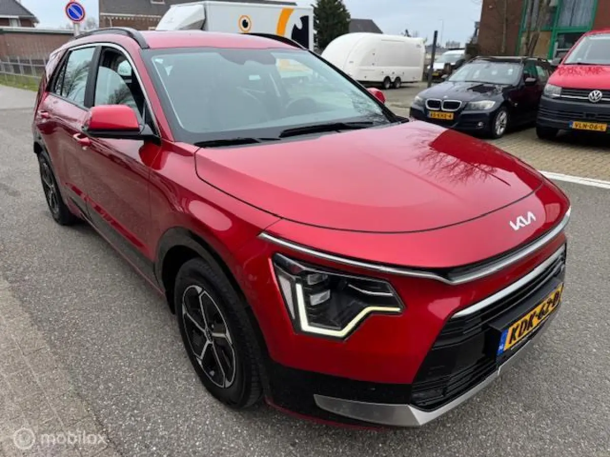 1.6 GDi PHEV DynamicLine Edition / Plug-inn Hybride / volledig elektrisch rijden 65 km hierna Hybride aandrijving , Navi / Camera achter / Parkeerhulp rondom / Stoel & stuur verwarming / Key