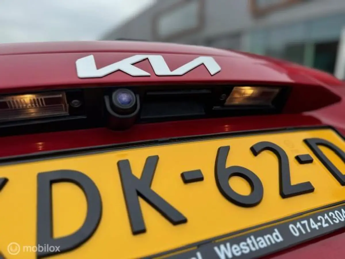 1.6 GDi PHEV DynamicLine Edition / Plug-inn Hybride / volledig elektrisch rijden 65 km hierna Hybride aandrijving , Navi / Camera achter / Parkeerhulp rondom / Stoel & stuur verwarming / Key