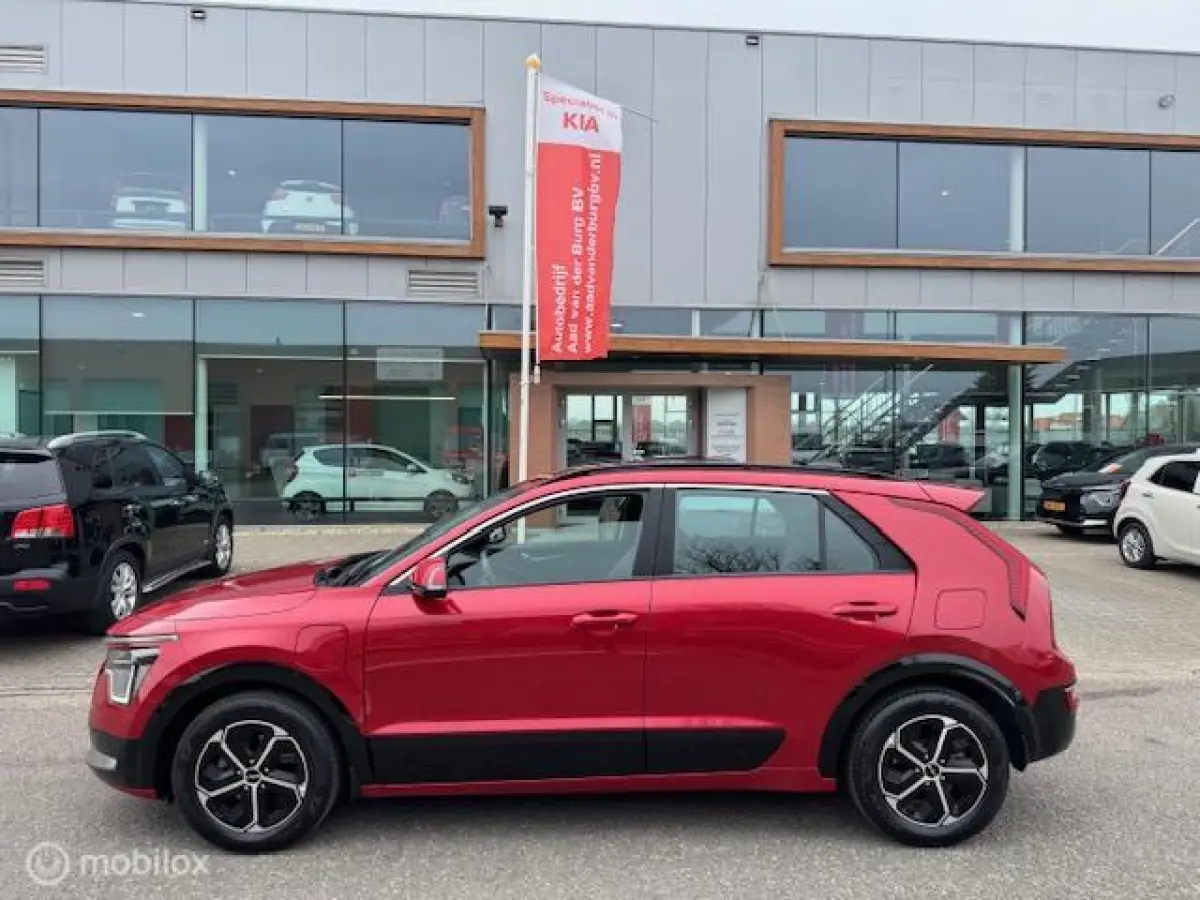 1.6 GDi PHEV DynamicLine Edition / Plug-inn Hybride / volledig elektrisch rijden 65 km hierna Hybride aandrijving , Navi / Camera achter / Parkeerhulp rondom / Stoel & stuur verwarming / Key
